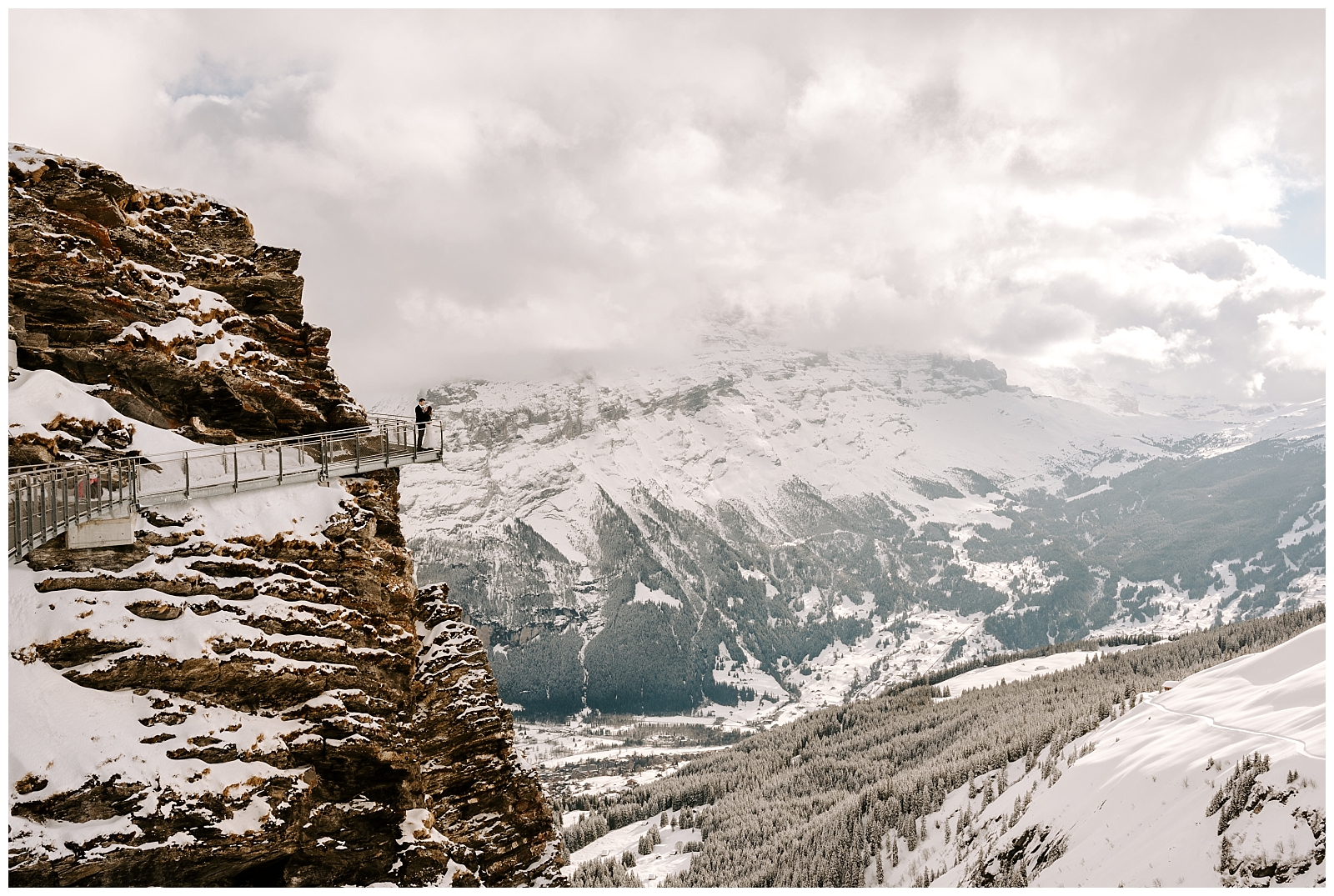 winter elopement in Switzerland in the mountains