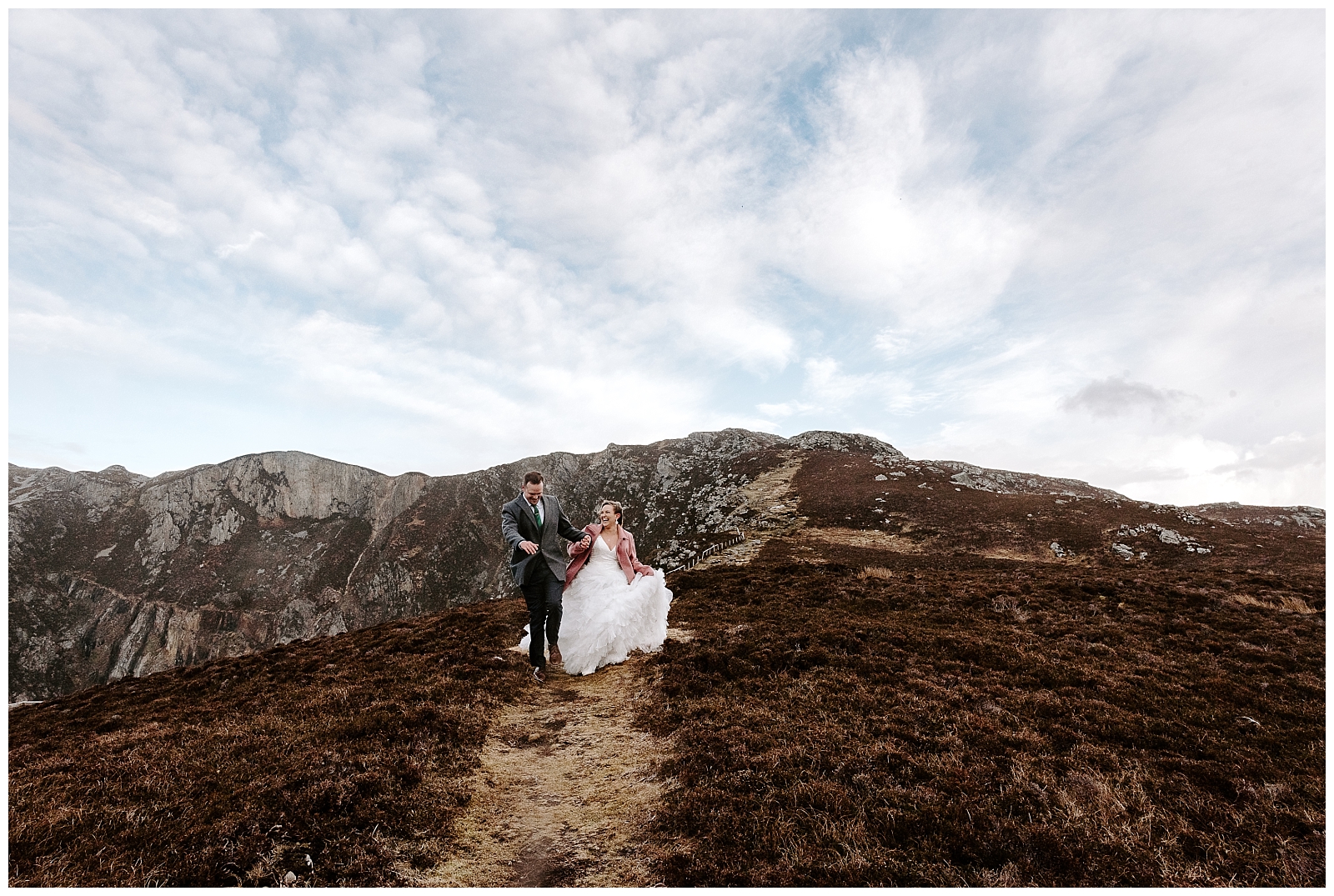 Adventurous couple eloping in Ireland.