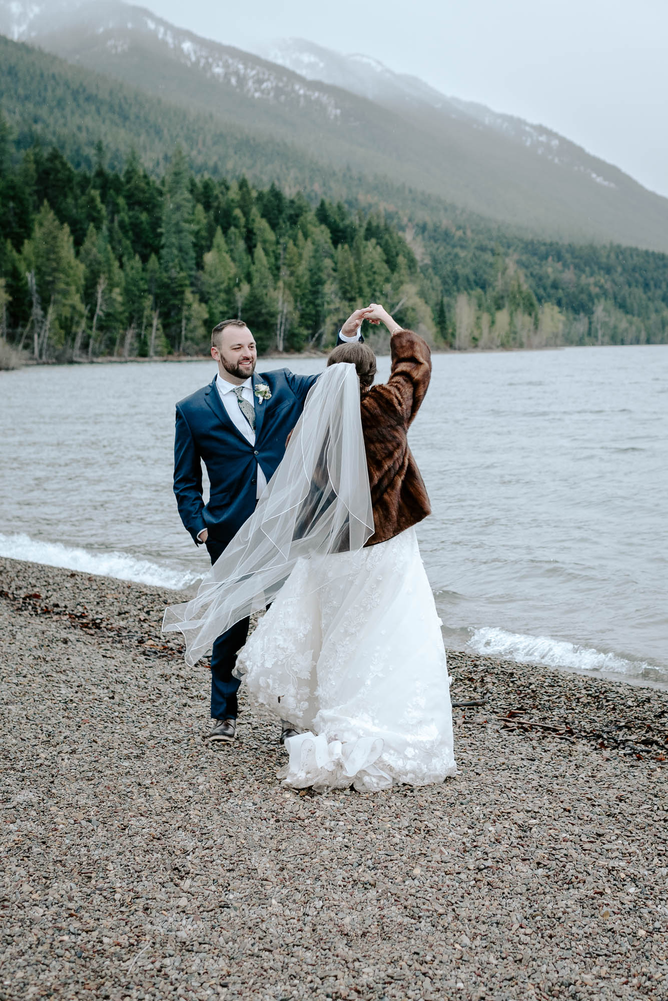 adventurous couple gets married in alaska
