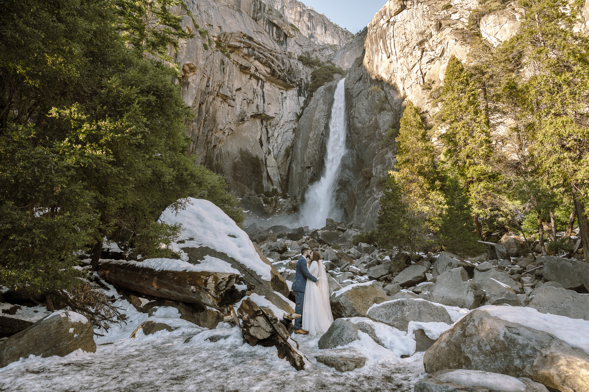eloping in Yosemite